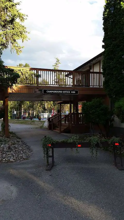 Spruce Grove Resort